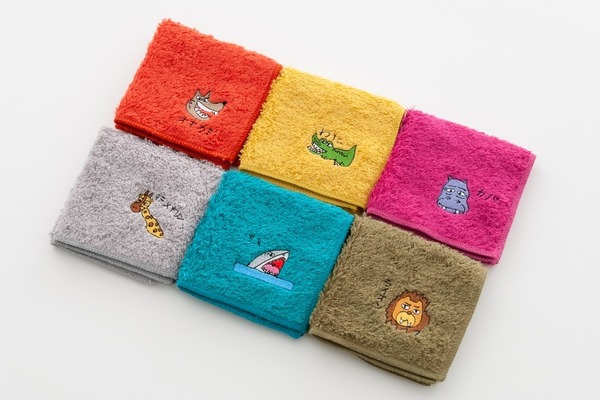 プラスカラーAgハンカチ（みんなともだち）