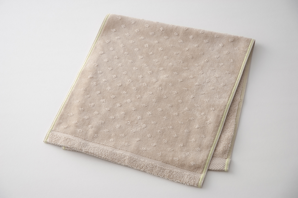 ミルキーベージュ